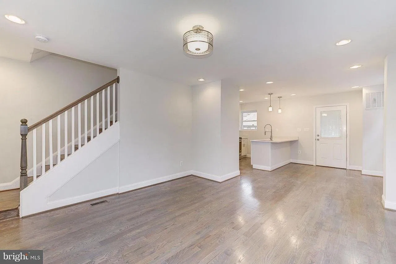 3 bed, 1504 sqft, $3,200 — Photo 4
