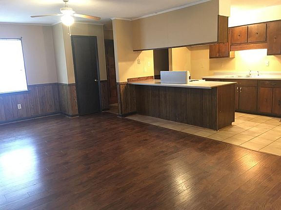 2nd image of 16 Kenwood Cres