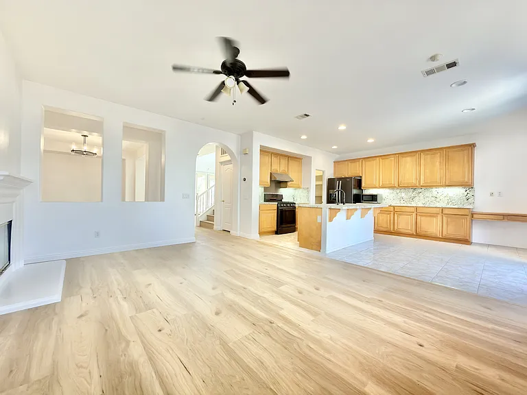 34619 Chinaberry Dr — Photo 9