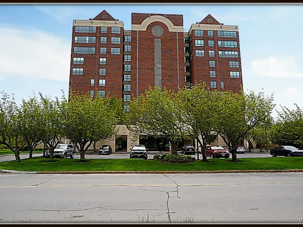 407 Admirals Walk, Buffalo, NY 14228