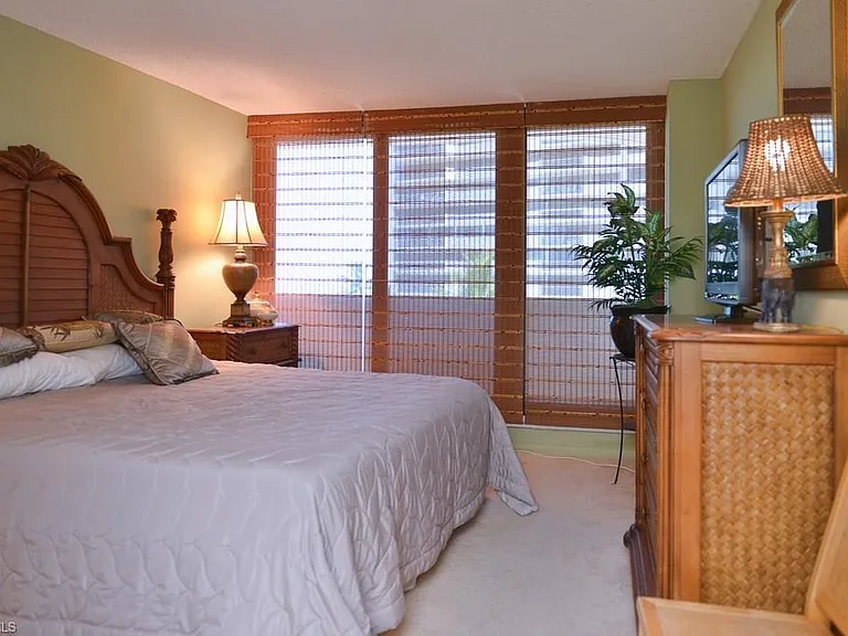 4001 Gulf Shore Blvd N #500 — Photo 13