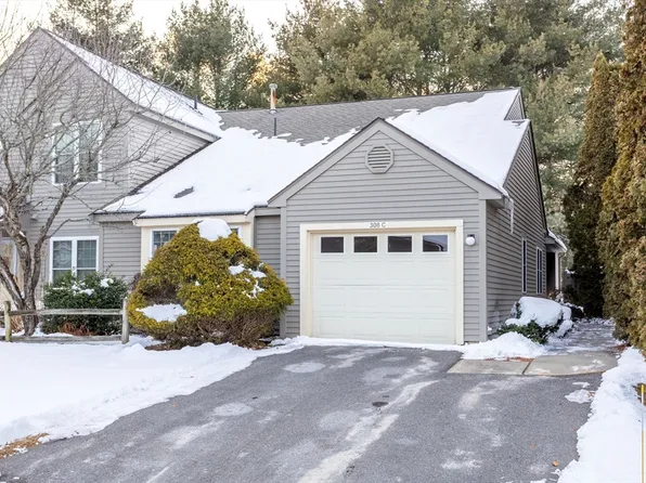 308 Ridgefield Cir #C, Clinton, MA 01510