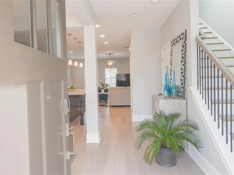 Sanford Dr NW — Photo 4