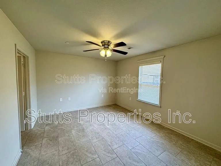 101 Gin Ct #702 — Photo 9