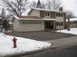 6080 Oakwood Rd, Woodbury, MN 55125