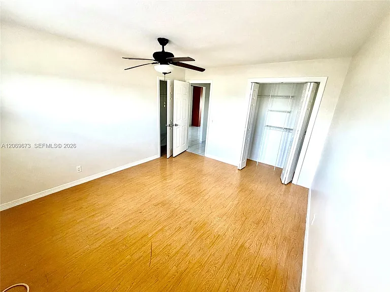 3922 NE 166th St #S306 — Photo 8