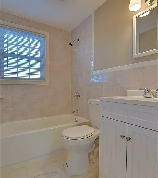 30 Trull St #4 — Photo 13