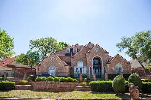 2423 River Rock Cir Photo 1