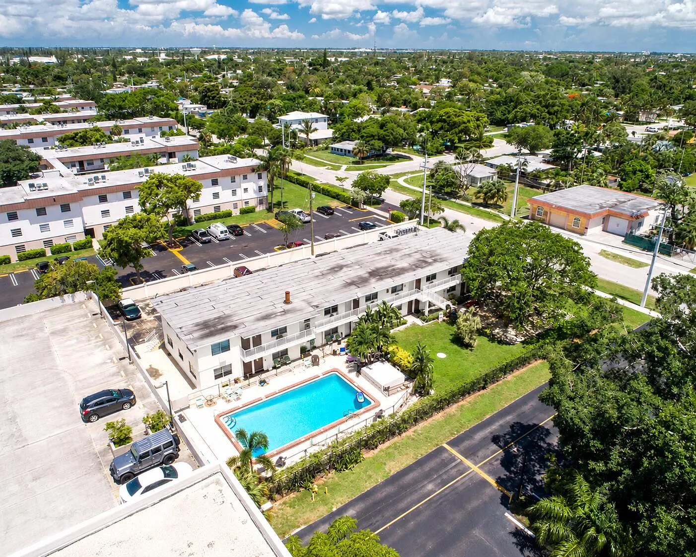 1 bed, 1.0 bath, 700 sqft, $1,600 — Photo 1