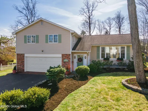 201 Grandview Drive, Cobleskill, NY 12043