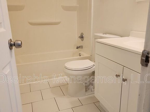 5th image of 9 Vail Pl