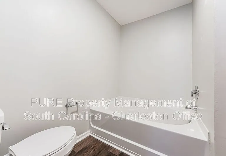 7840 Park Gate Dr — Photo 21