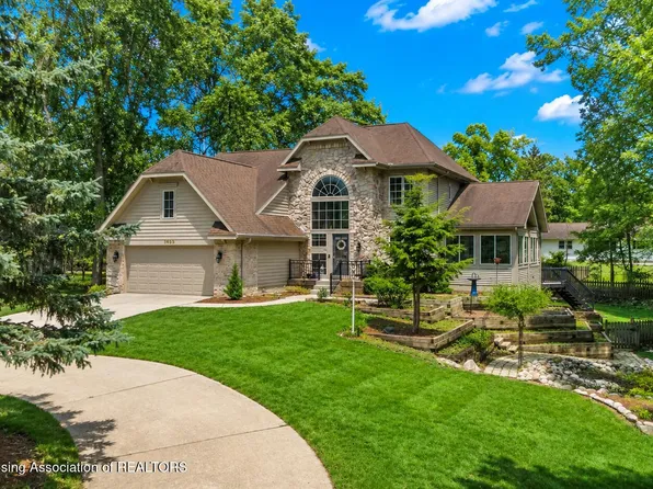 1455 Ivywood Dr, Okemos, MI 48864