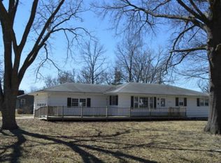 1702 W 3rd St, Chillicothe, MO 64601