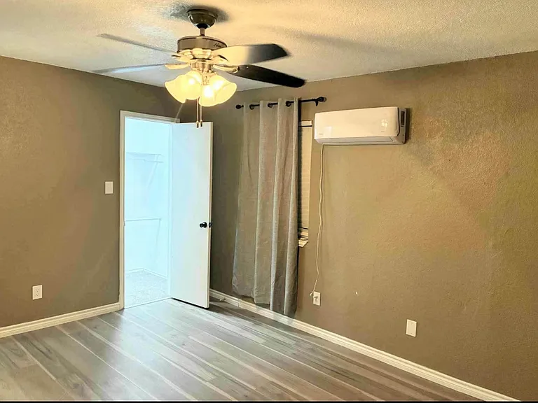 300 Poplar St — Photo 7