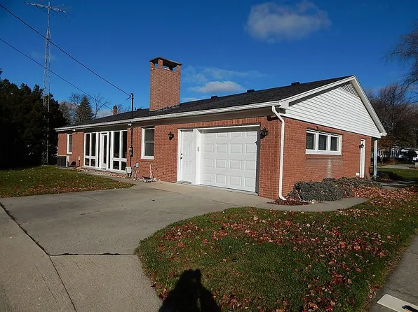 116 Sherman St, Blissfield, MI 49228