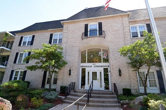 1st image of 1077-111 Greenleaf Blvd