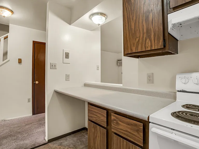 Beaver Creek Village Apartments — Photo 38
