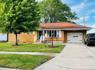 2539 Cawdor Rd, Oregon, OH 43616