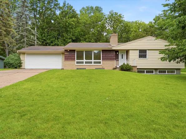 4015 Fairview Ave N, Arden Hills, MN 55112