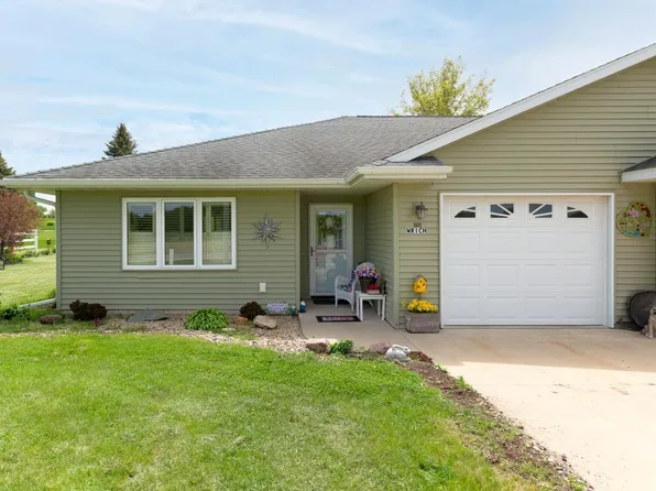 1601 Parriott St, Aplington, IA 50604
