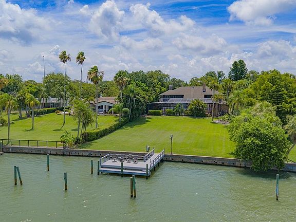 2nd image of 220 Harbor View Ln