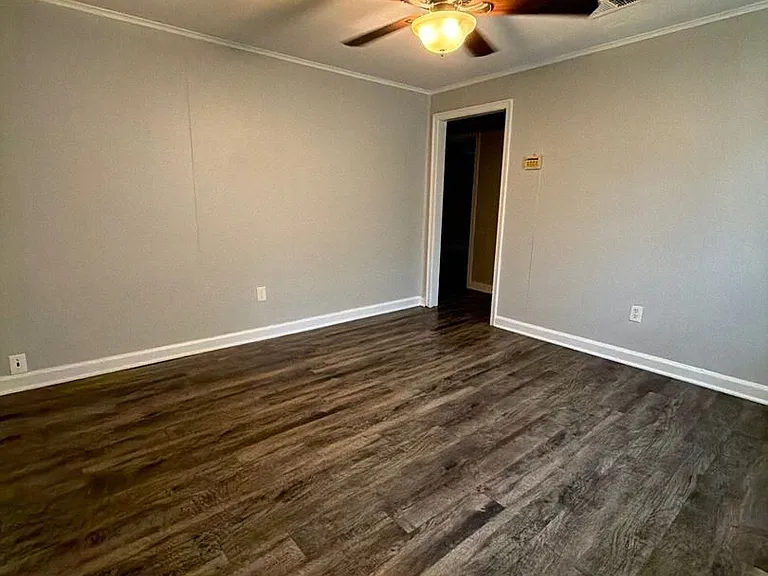 1388 Kyle St — Photo 3
