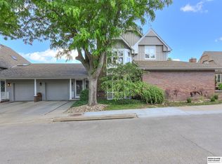 831 N 131st Plz, Omaha, NE 68154