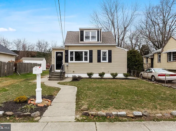 20 Oxford Ave, Gloucester City, NJ 08030