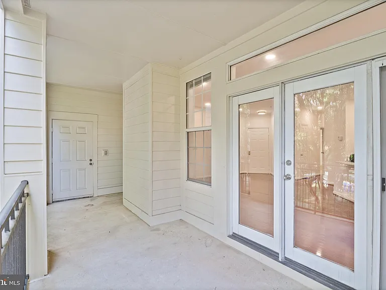 1324 Garden Wall Cir #305 — Photo 29