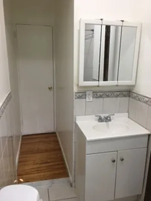 Rented by Charles Roth, LREB | media 20