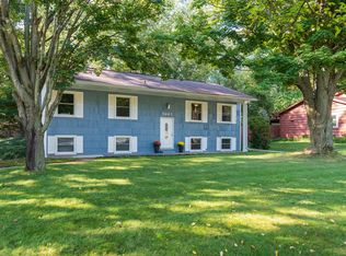 5667 Castleton Ln, Kalamazoo, MI 49009