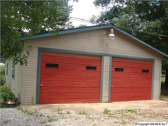 2nd image of 100 Herring Rd SW