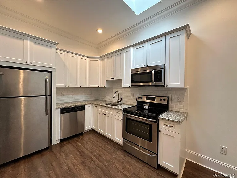 50-3B Stewart Ave #3B — Photo 5
