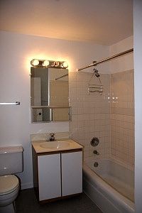 4th image of 1968 N Lincoln Ave APT 9