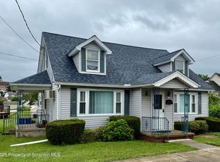 605 Roth St, Moosic, PA 18507
