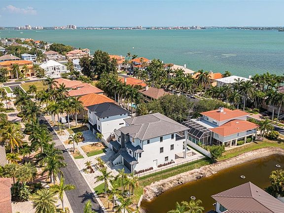 3rd image of 6012 Kipps Colony Dr E