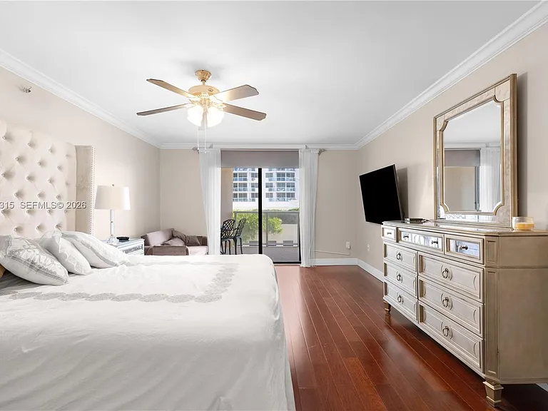 6423 Collins Ave #703 — Photo 33