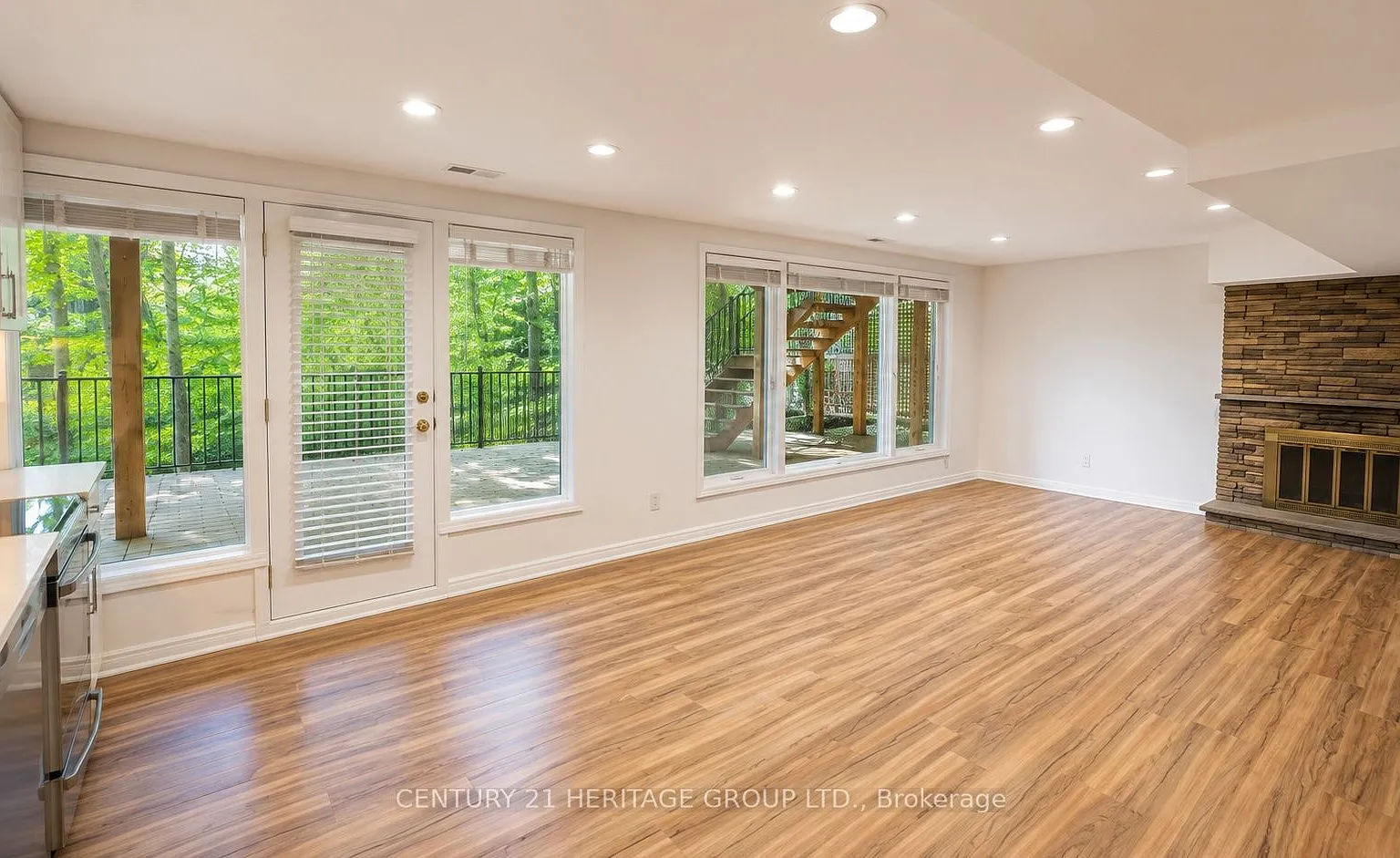 3 bed, $2,800 — Photo 1
