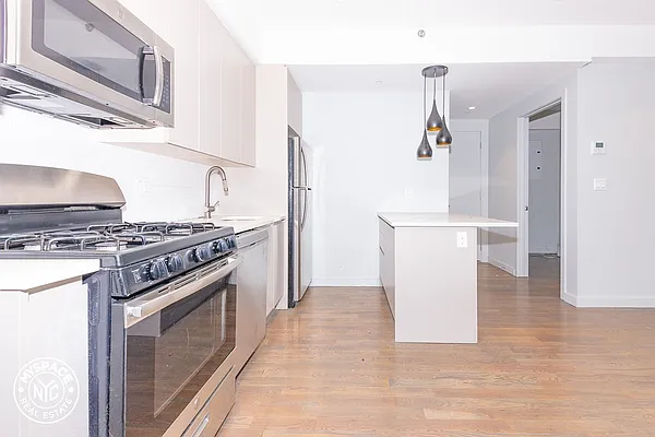 Rented by MySpaceNYC | media 4