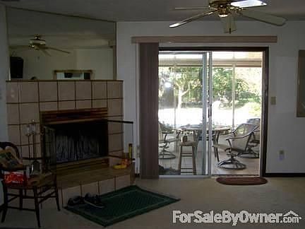 4th image of 4608 NW 39th Ter