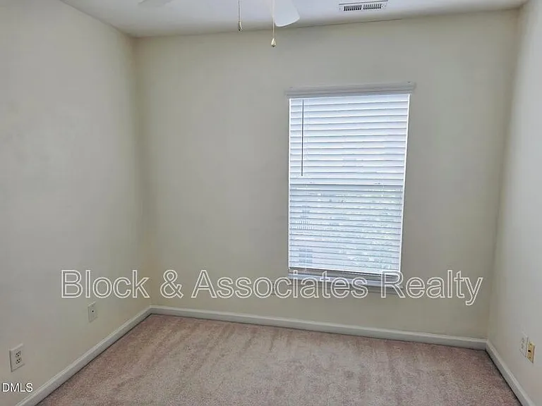 124 Braeside Ct — Photo 27