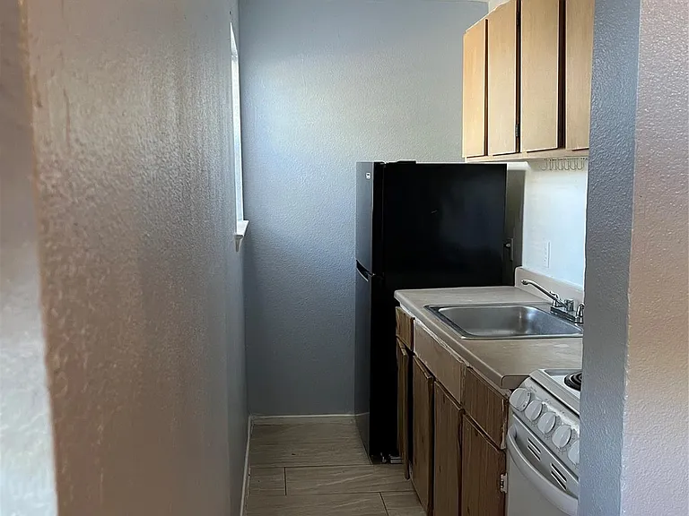 3118 San Jacinto St #17 — Photo 3