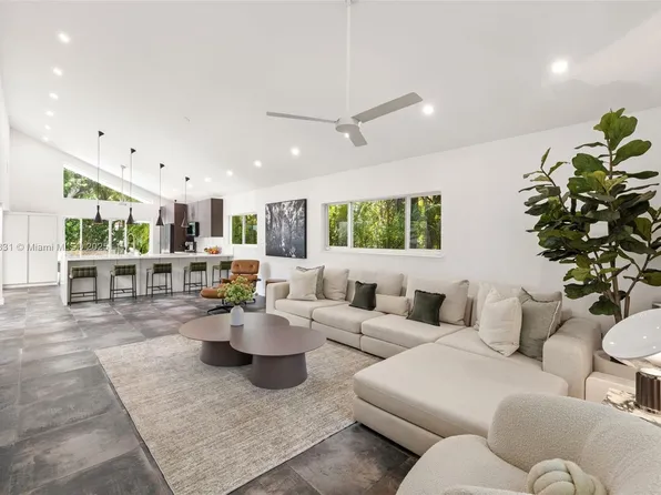 1090 NE 92nd St, Miami Shores, FL 33138