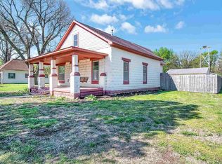 221 N Sedgwick Ave, Haven, KS 67543