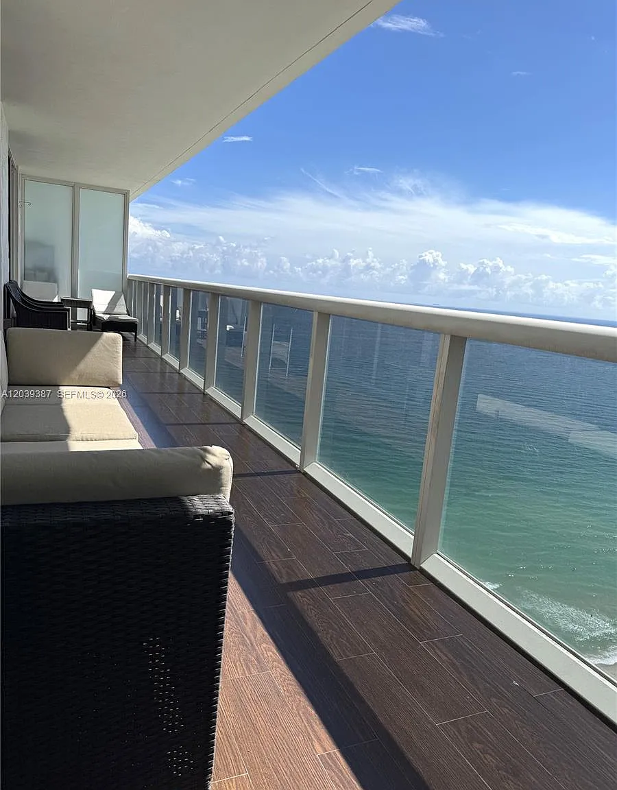Beach Club Two Condo — Photo 3