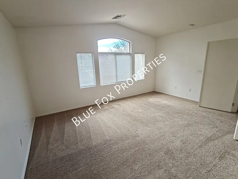 8262 W Zlacket Dr — Photo 6