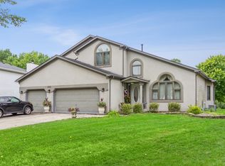 3313 Blackwater Dr, Joliet, IL 60431