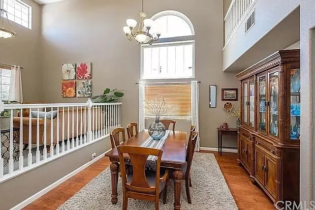 3 bed, 2214 sqft, $3,100 — Photo 4