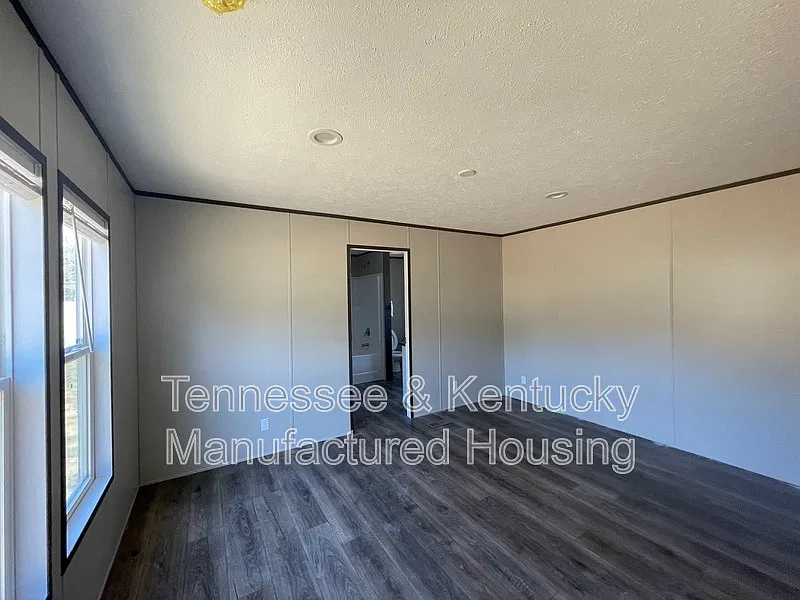 3 bed, 2.0 bath, 1200 sqft, $1,200 — Photo 4